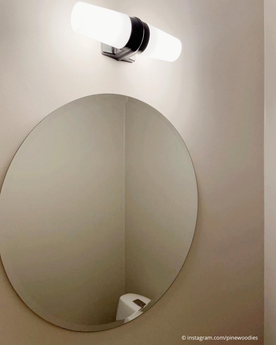 Weiße Bernadotte - Schwedische midcentury doppel Wandlampe Badleuchte Opalglas Ifö Electric