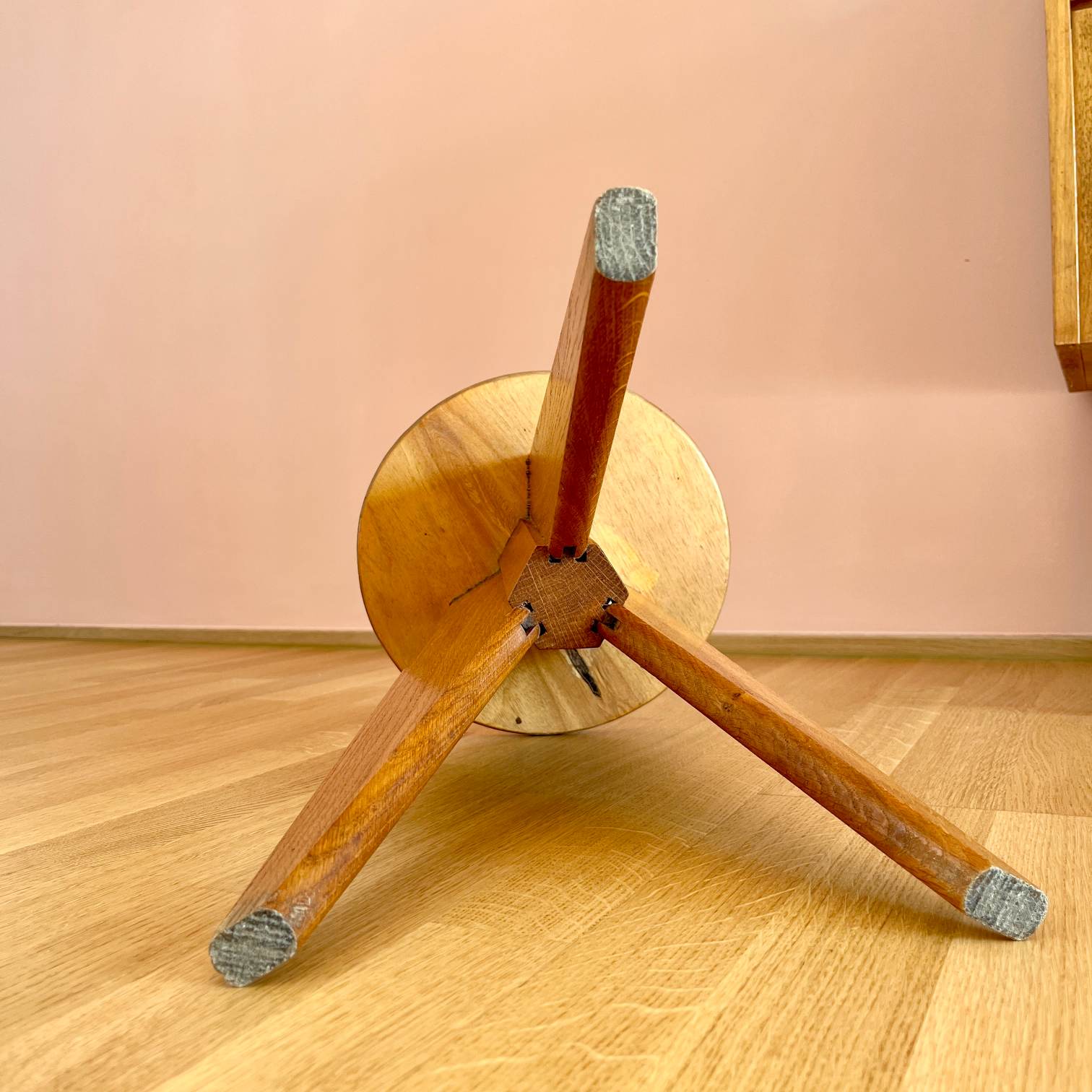 Vintage Holz Hocker aus Frankreich - im Stil Jean Prouvé 45 cm