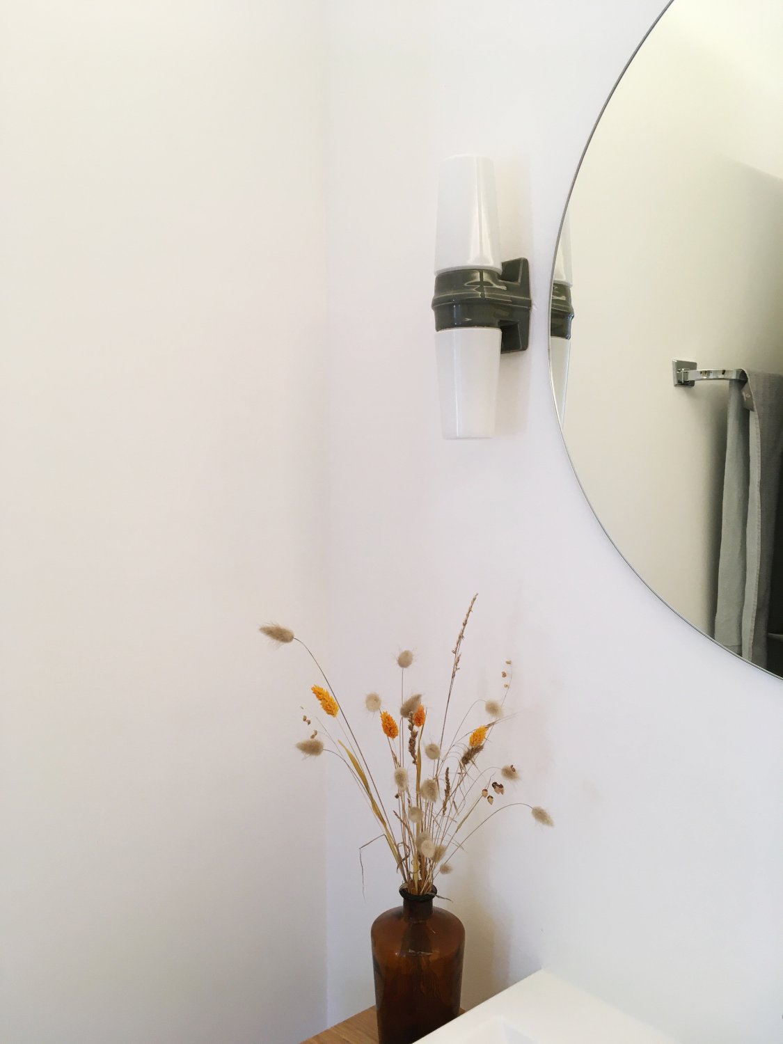 Weiße Bernadotte - Schwedische midcentury doppel Wandlampe Badleuchte Opalglas Ifö Electric