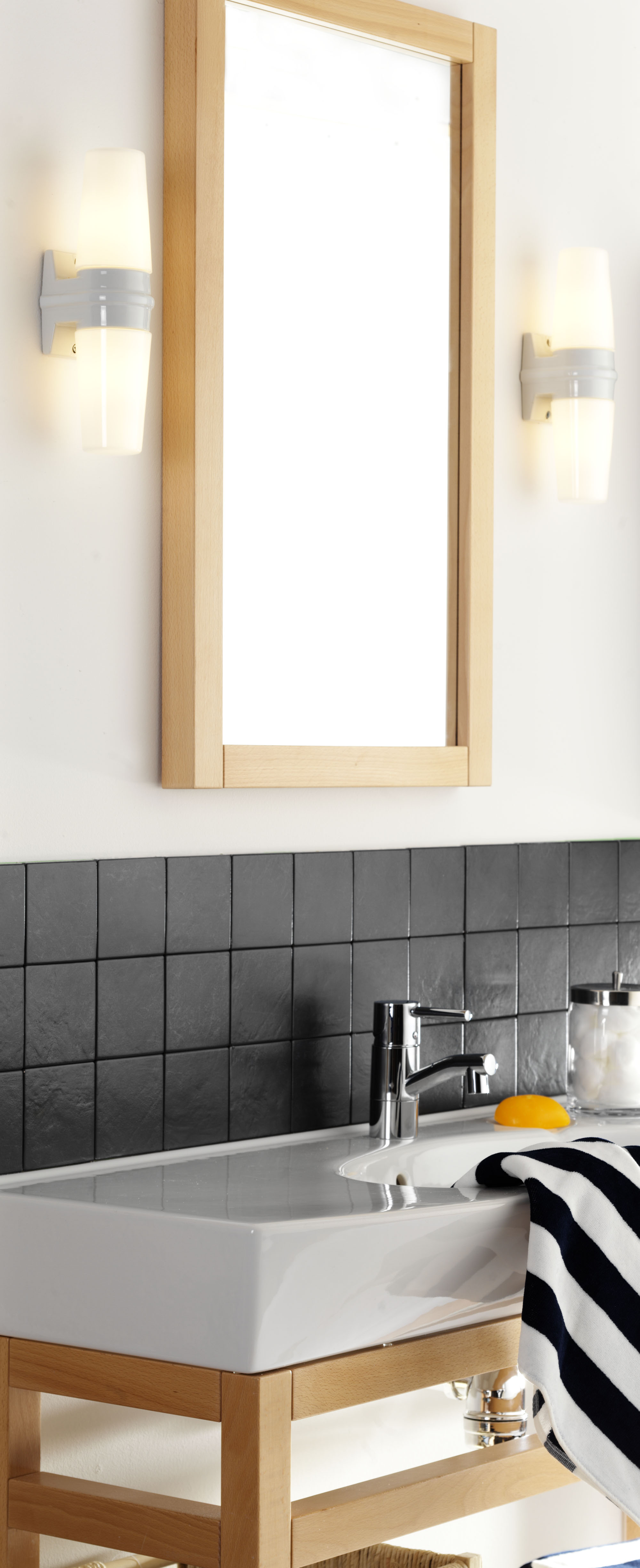 Weiße Bernadotte - Schwedische midcentury doppel Wandlampe Badleuchte Opalglas Ifö Electric