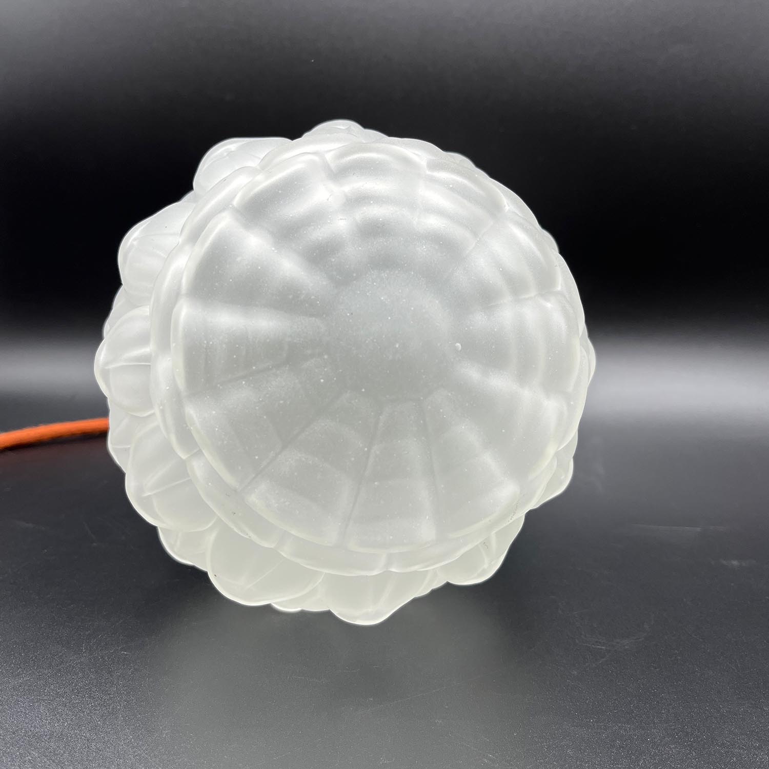 Vintage kleine Art-Déco Glas Hängelampe "Artischocke" satiniert Ø 15 cm