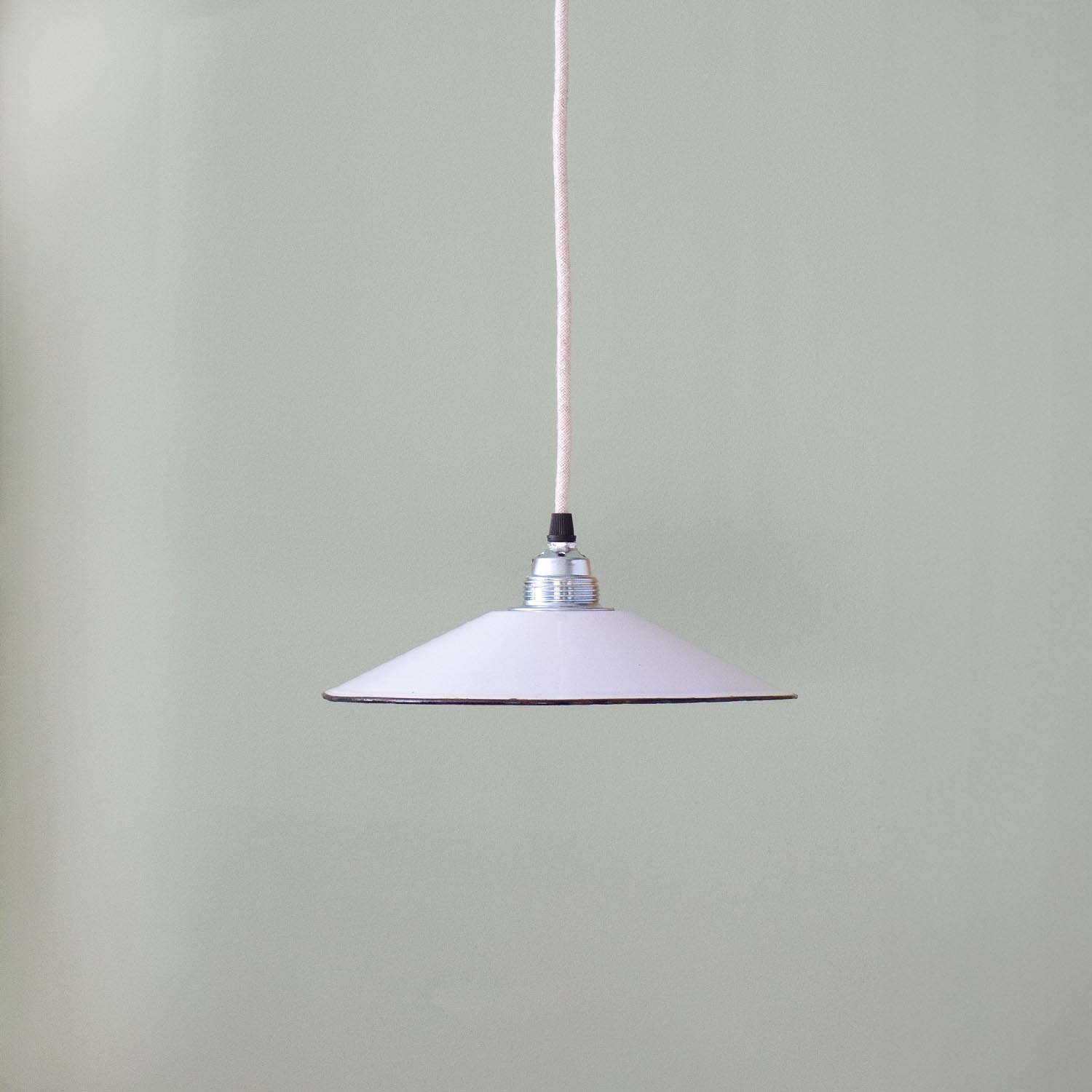 Flache weiße Landhaus Emaille Hängelampe Ø 25 cm Hoflampe