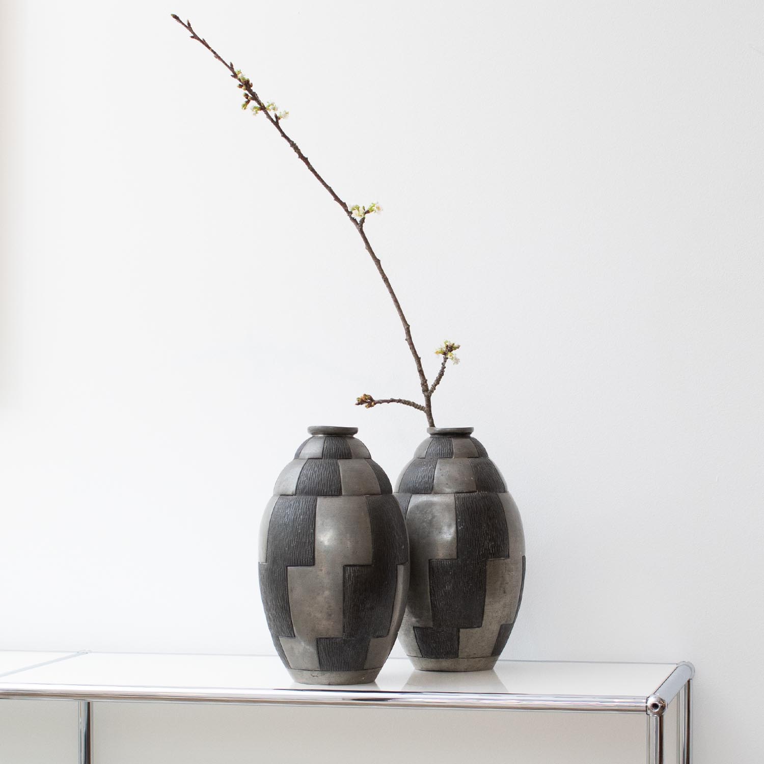 Art Déco Zinn Vase Emile Petizon (1855-1922) aus Frankreich 1920er