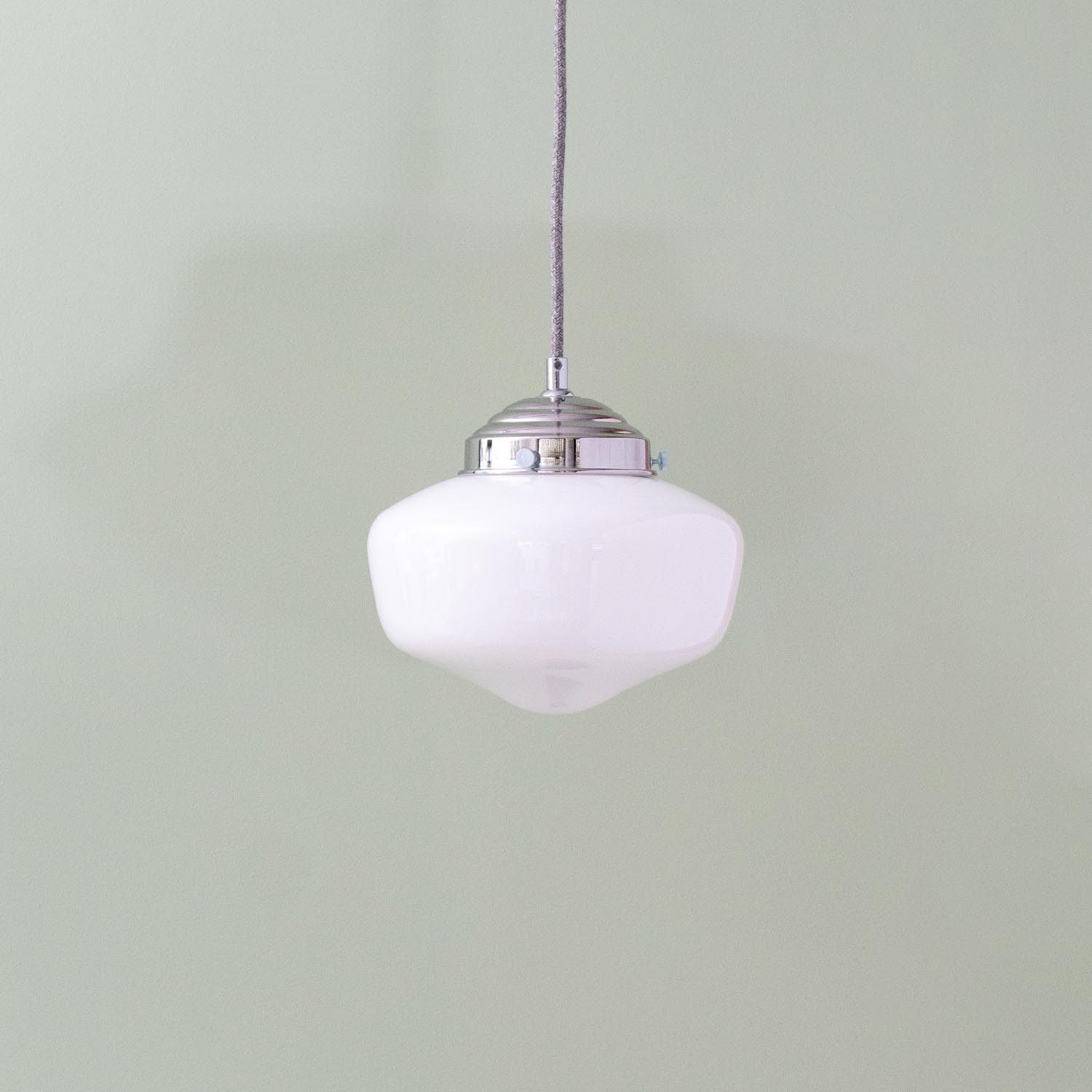 Kleinere Art-Déco weiße Opalglas Pendelleuchte Ø 22 cm