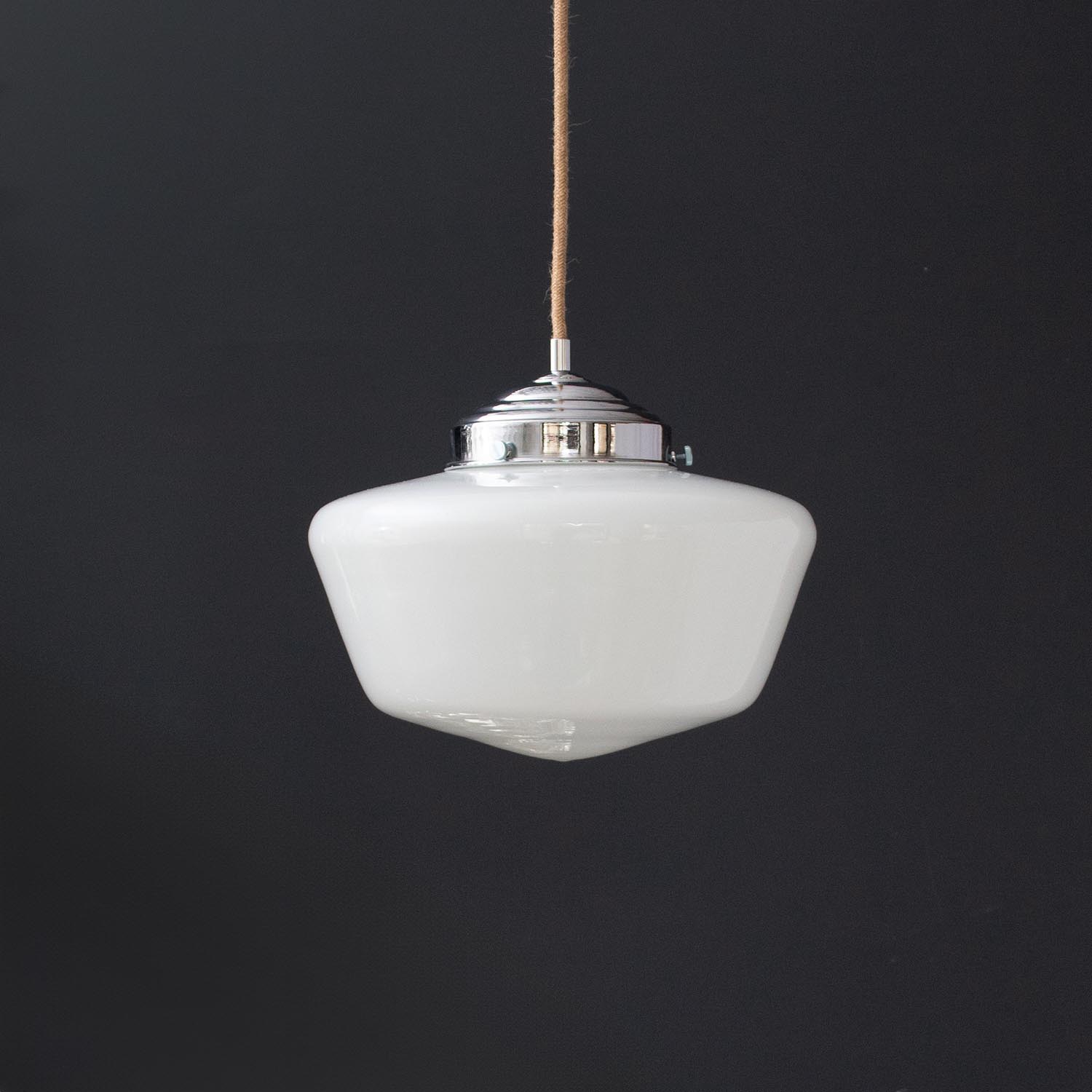 Vintage Art-Déco weiße Opal Glas Pendelleuchte Ø 28 cm Vintage Art-Déco weiße Opal Glas Pendelleuchte Ø 28 cm