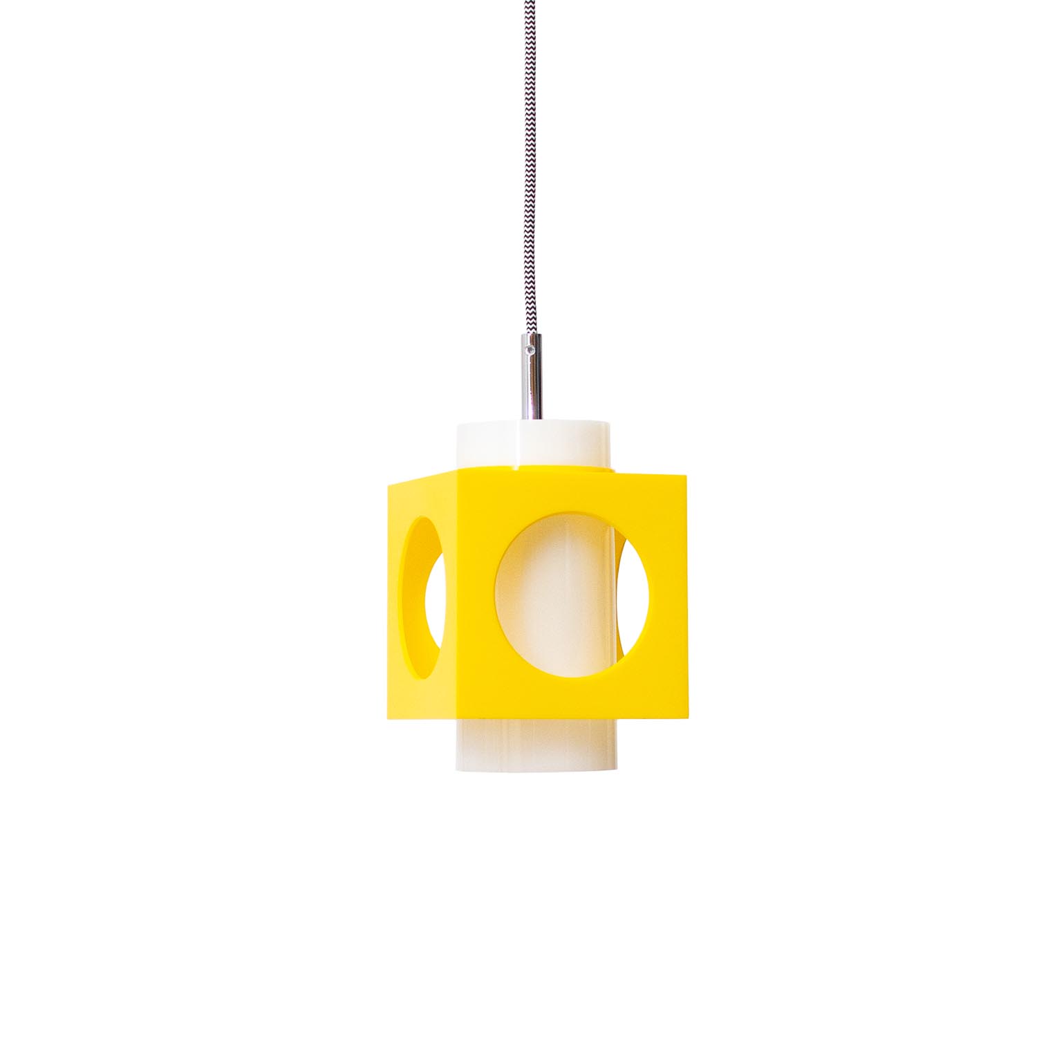 2023-12-12_teil_0006_20231212-IMG_8966 Vintage gelbe midcentury "Cubus" Hängelampe Spaceage Ø 14 cm