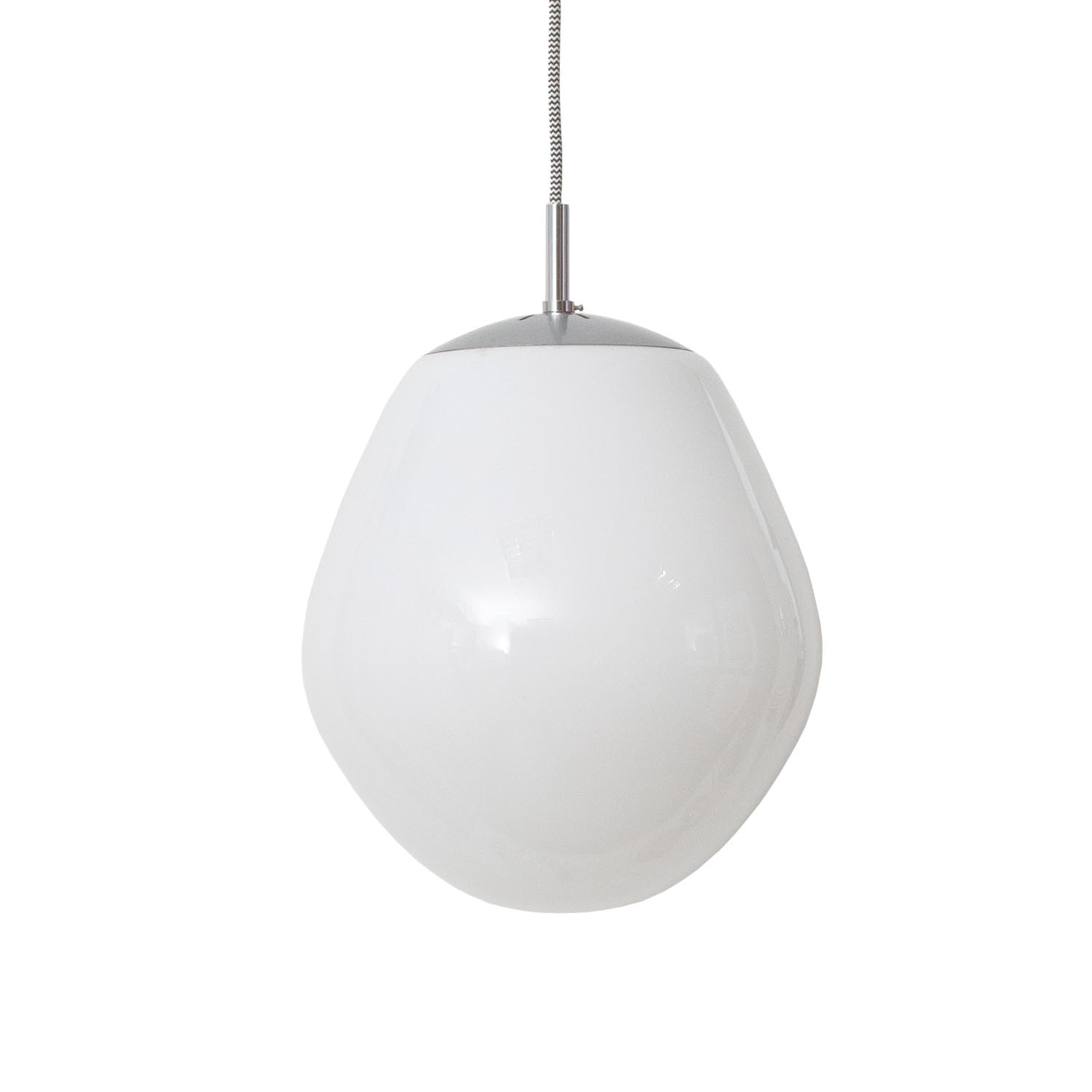 Sehr alte Art-Déco weiße Tropfen Opalglas Hängelampe Ø 28 cm Sehr alte Art-Déco weiße Tropfen Opalglas Hängelampe Ø 28 cm