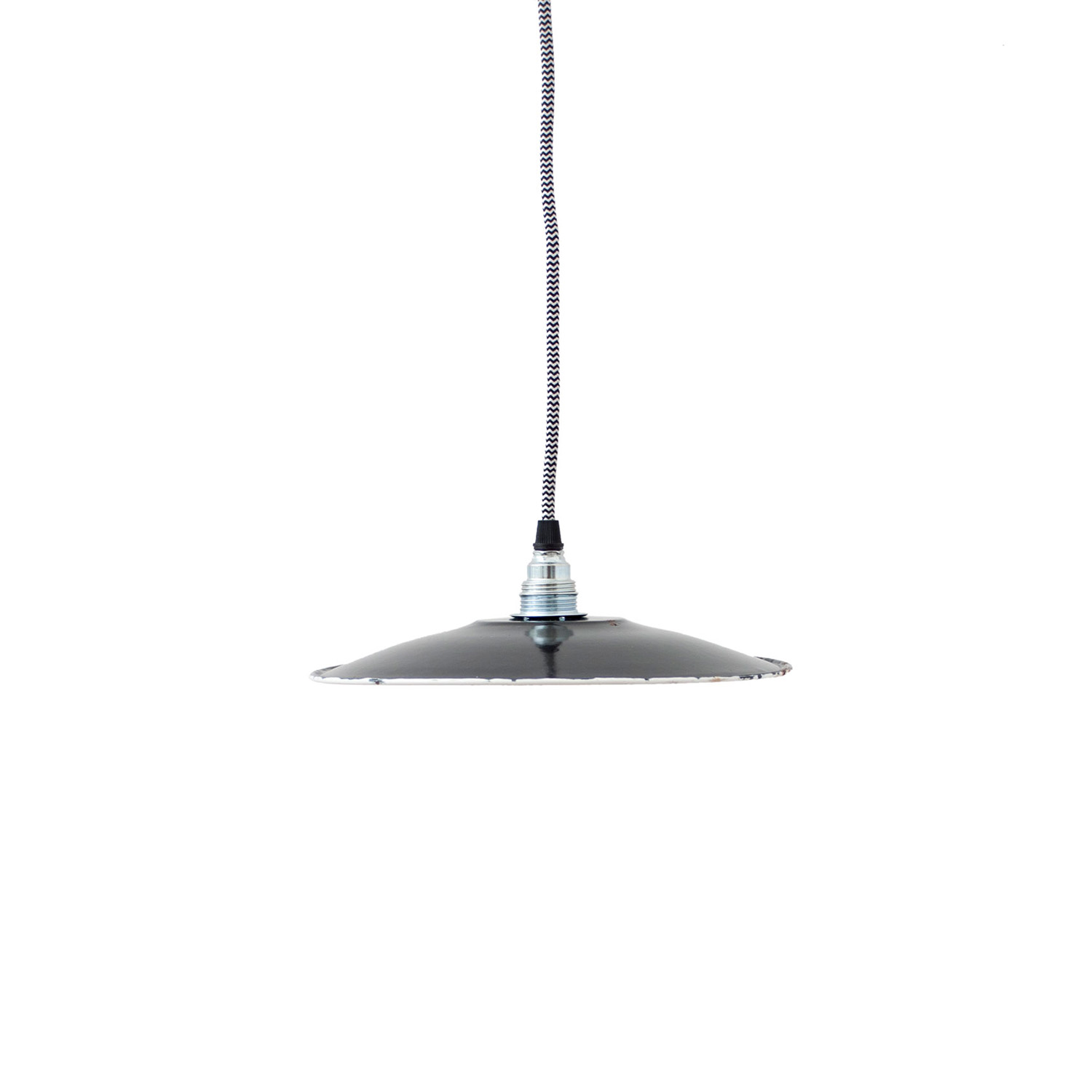 Alte flache schwarze Emaille Hängelampe Ø 25 cm