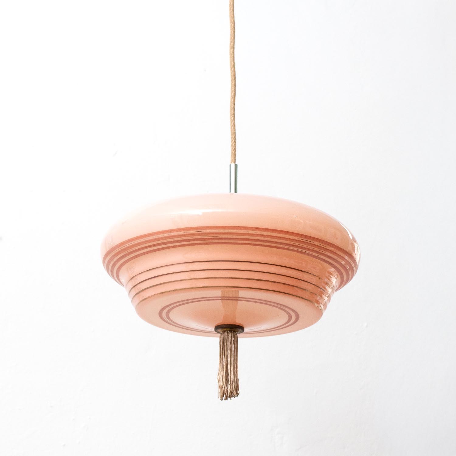Vintage Art-Déco Glas Hängelampe "Zarte Linien" Rosa mit Quaste Ø 36 cm