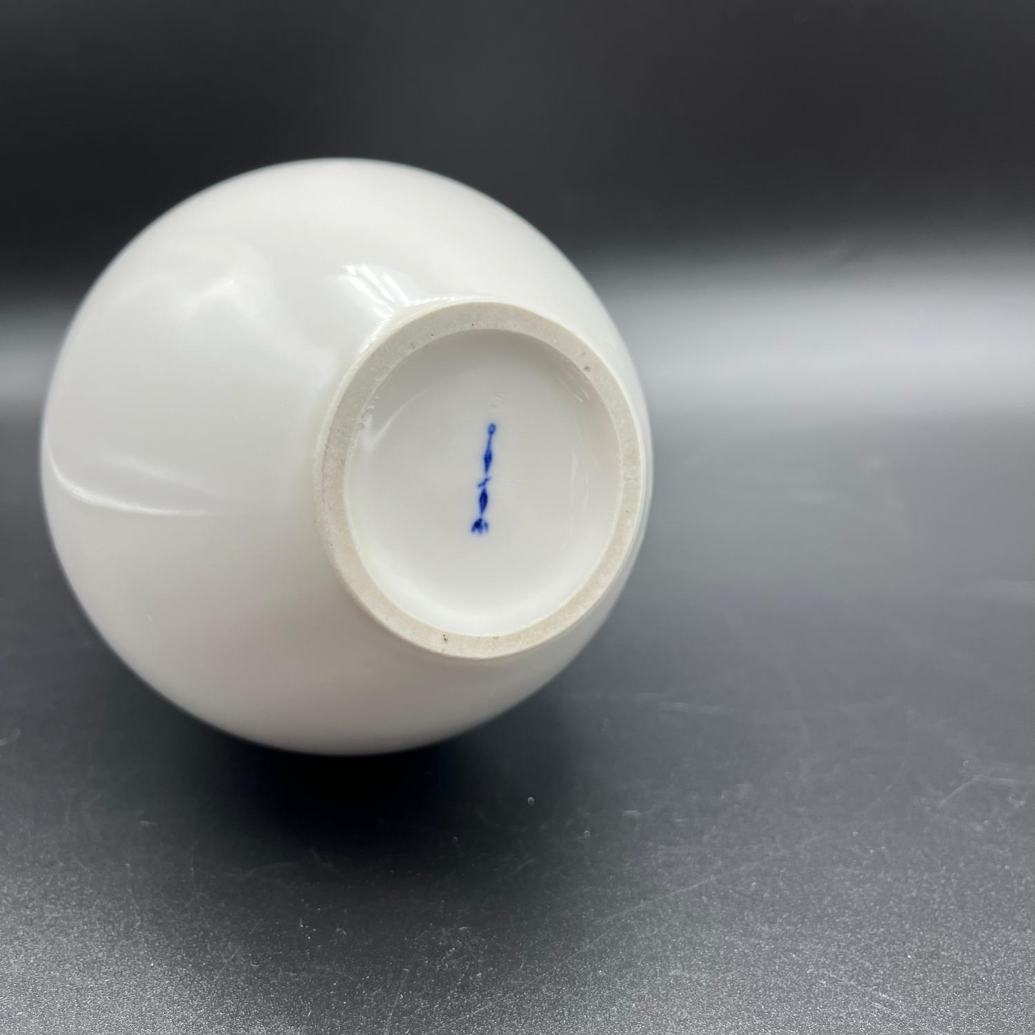 KPM Berlin Porzellan Vase 19 cm 1960er Hubert Griemert Kolben