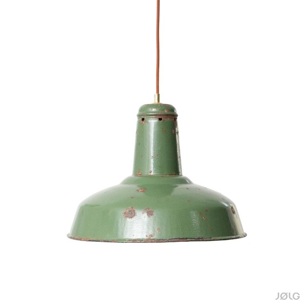 Patina und Geschichte - ich bin eine große grüne Industrielampe aus Frankreich Ø 41 cm